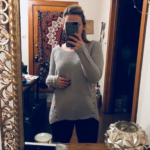 Bar III Sweaters - 🔴4 for 30🔴 Bar III Grommet Sweater